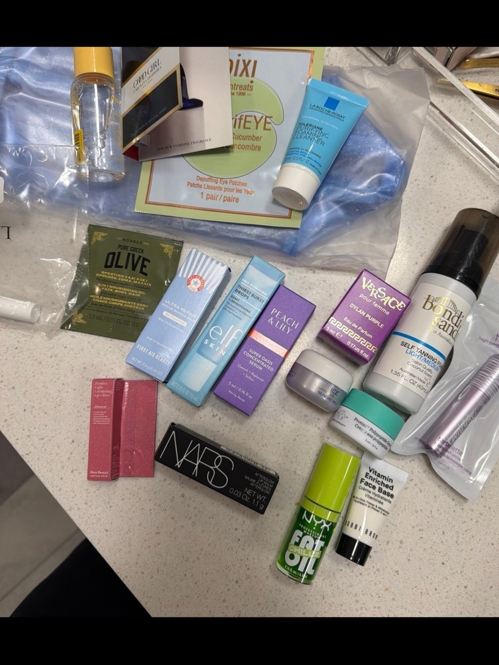 19 piece makeup, fragrance, and skincare bundle